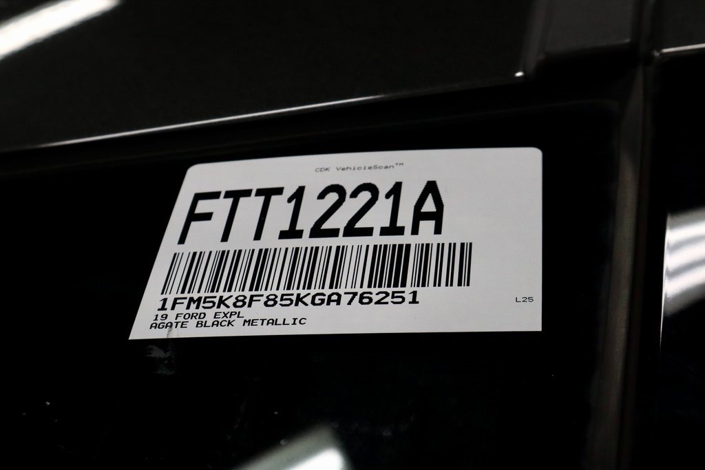 Certified 2019 Ford Explorer Limited w/ Class III Trailer Tow Package image 38