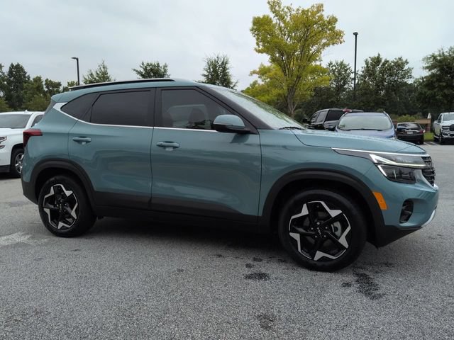 Used 2026 Kia Seltos EX FWD image 2