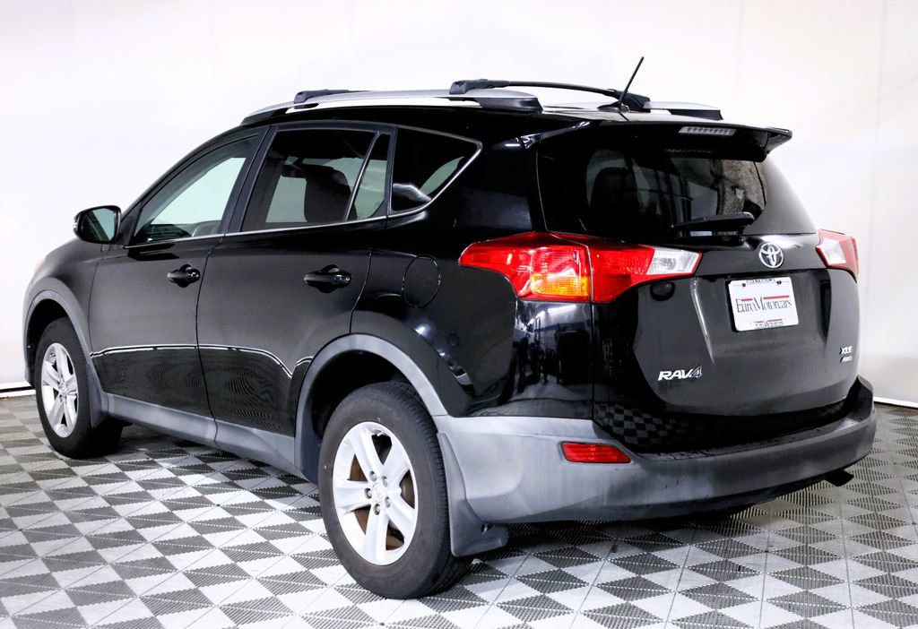Used 2014 Toyota RAV4 XLE AWD/4WD image 4