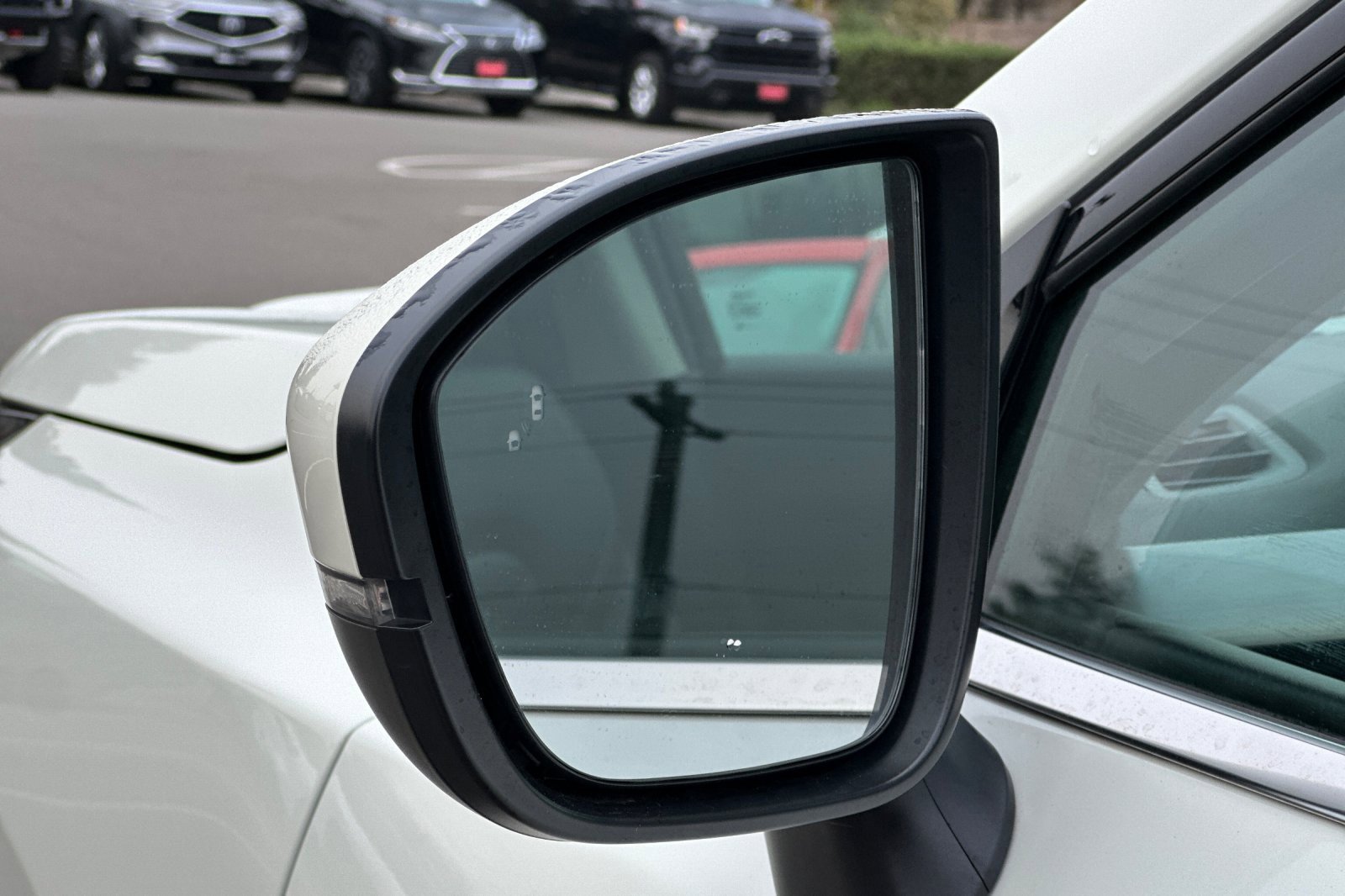 Used 2023 Nissan Pathfinder Platinum image 57