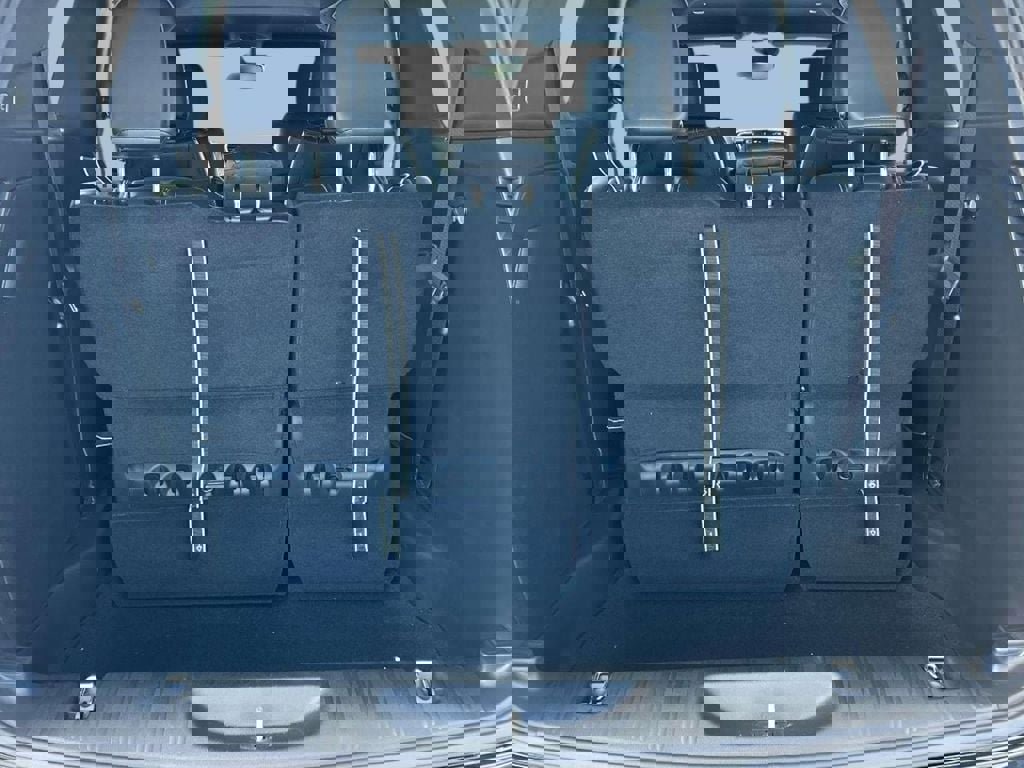 New 2026 Chrysler Pacifica Select AWD/4WD image 7