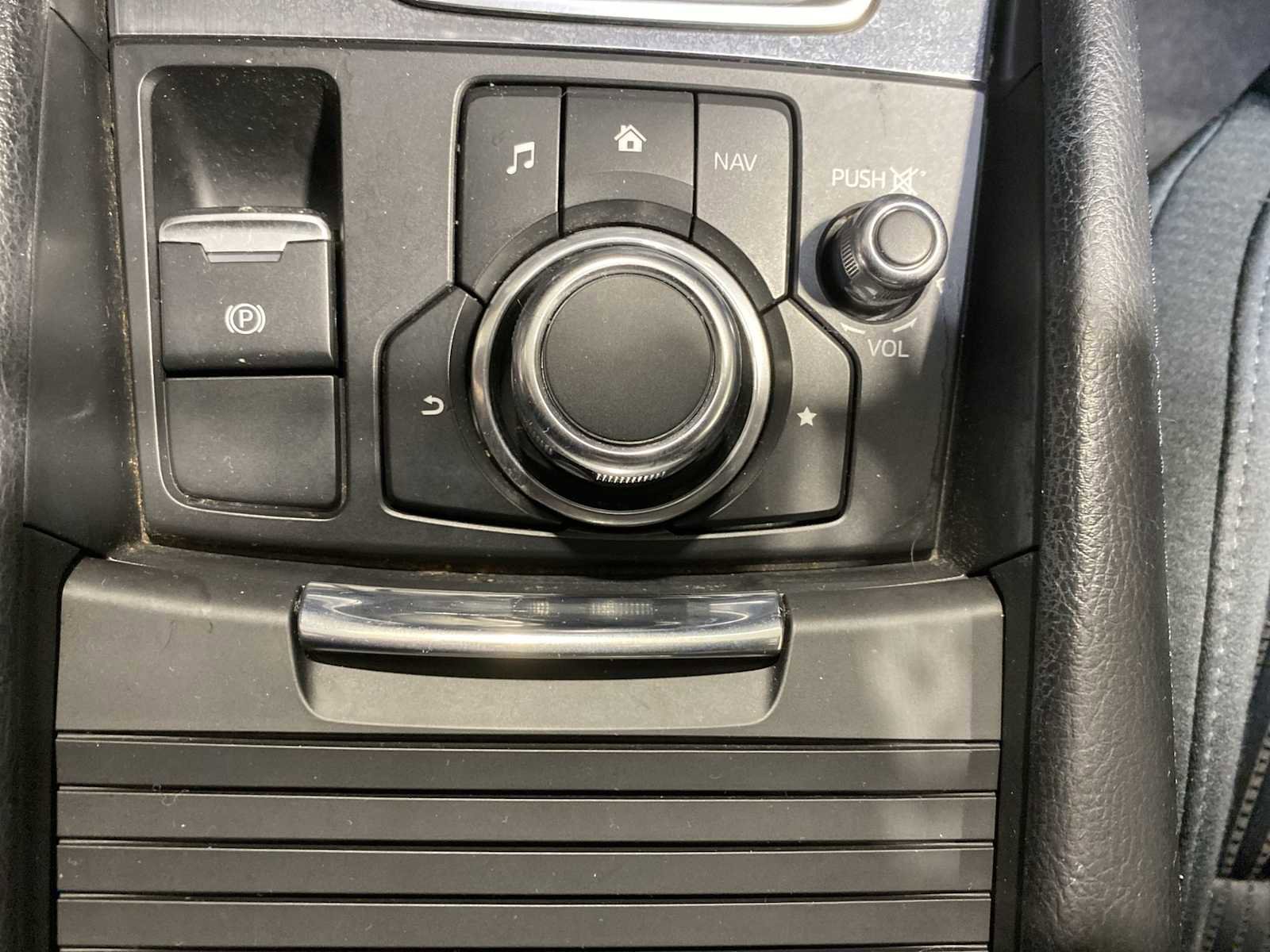 Used 2017 MAZDA MAZDA6 Sport image 25