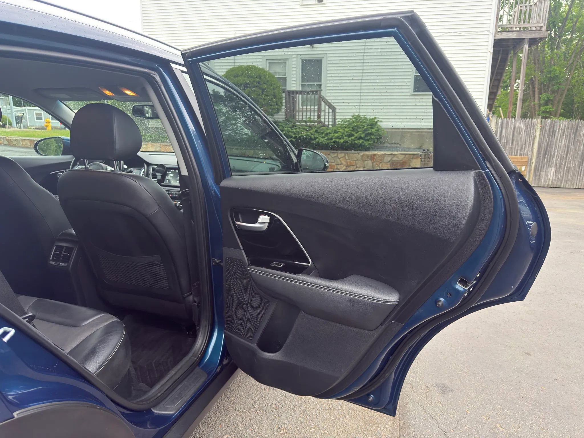 Used 2019 Kia Niro EX FWD image 17