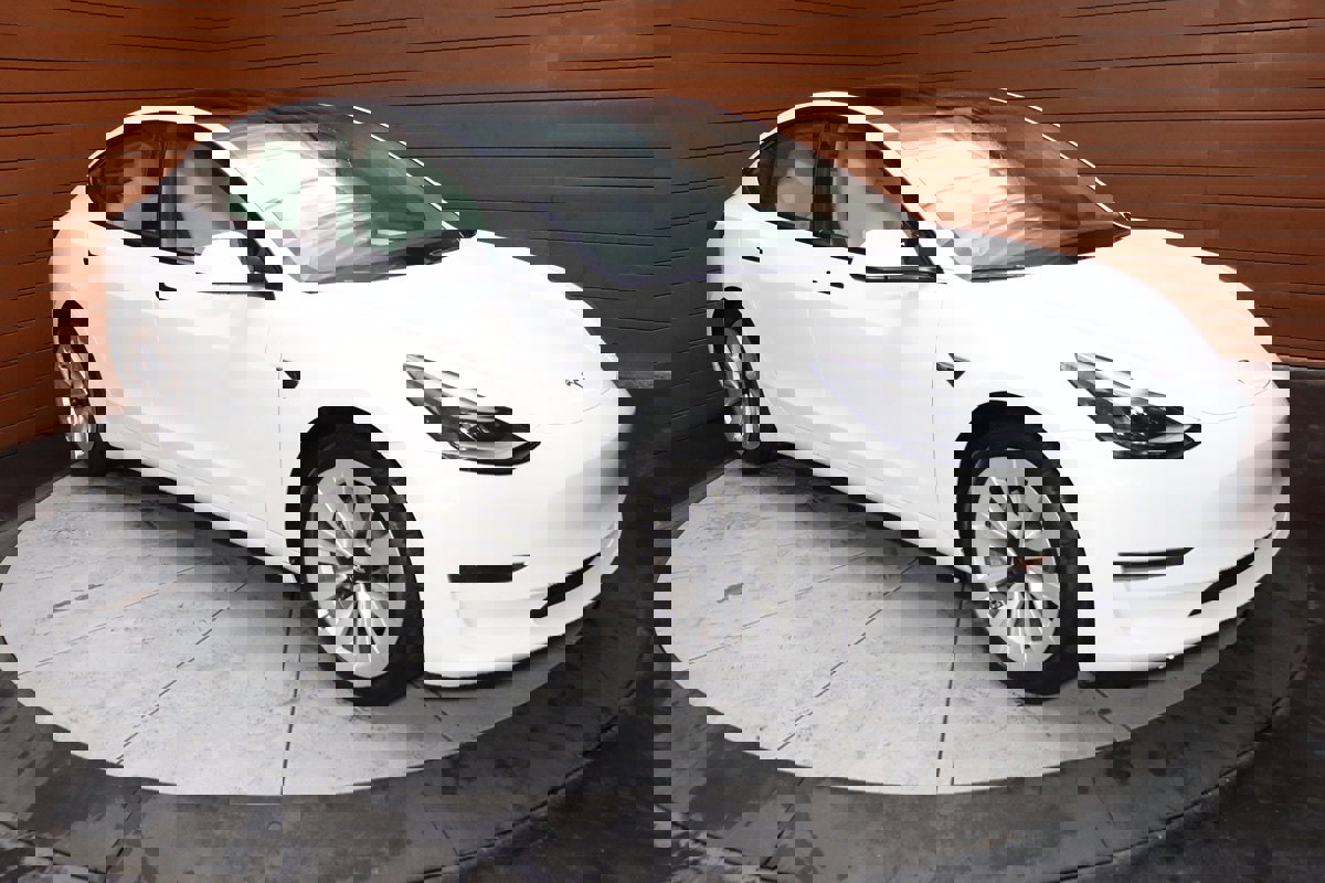 Used 2023 Tesla Model 3 Standard Range image 59