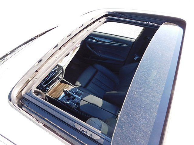 Used 2021 BMW 530i xDrive w/ Convenience Package image 8