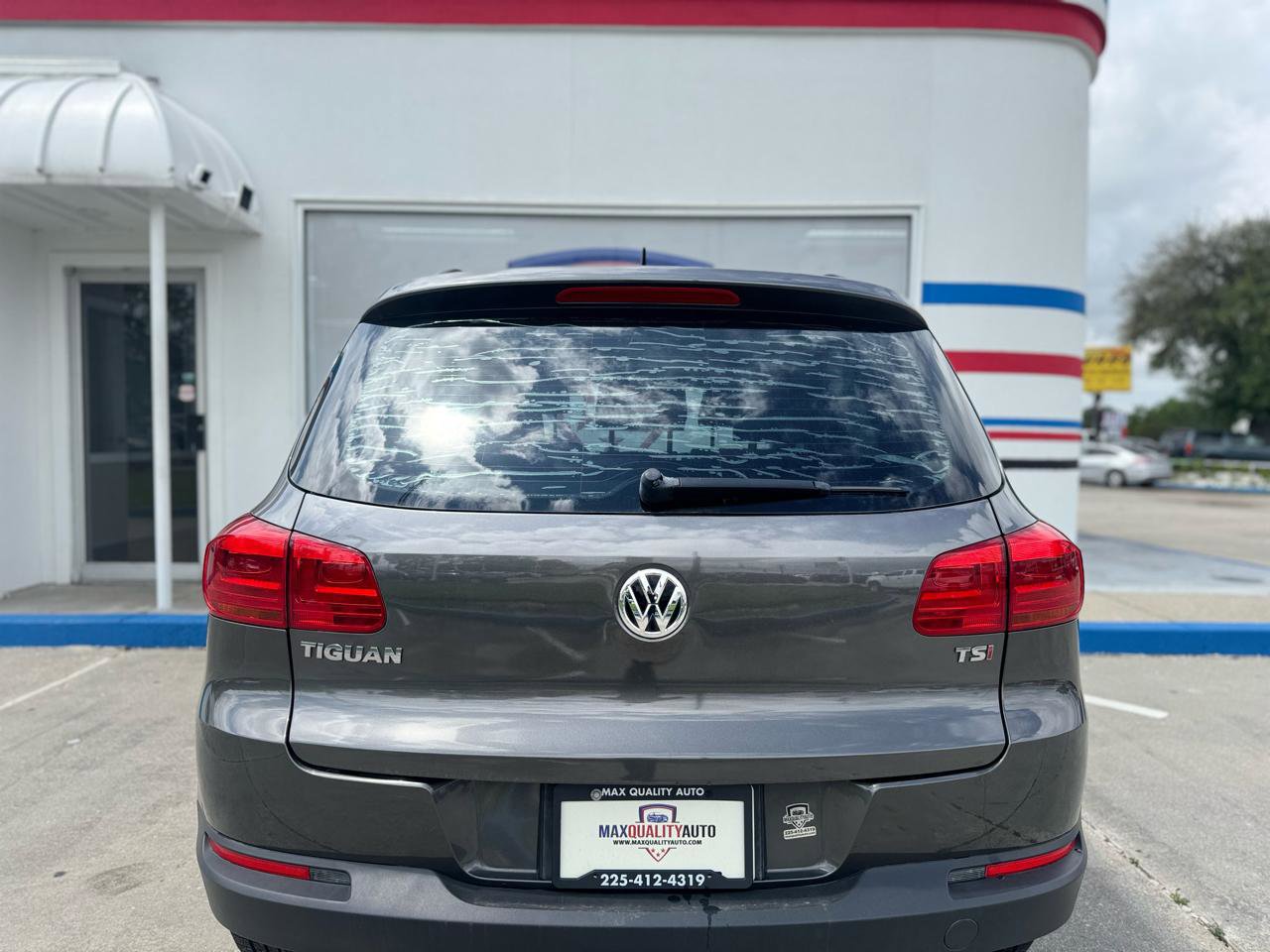 Used 2016 Volkswagen Tiguan S image 25