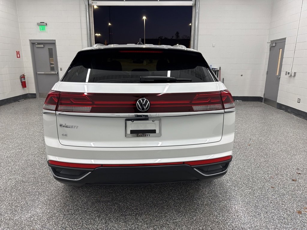 New 2026 Volkswagen Atlas Cross Sport SE image 3