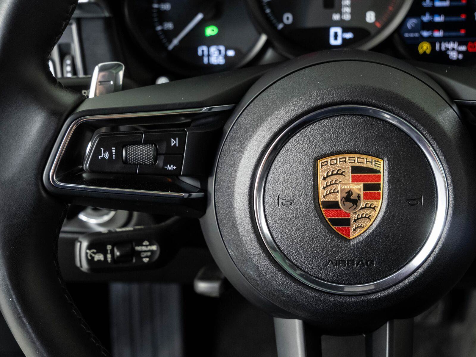 Certified 2024 Porsche Macan GTS w/ Premium Plus Package AWD/4WD image 10