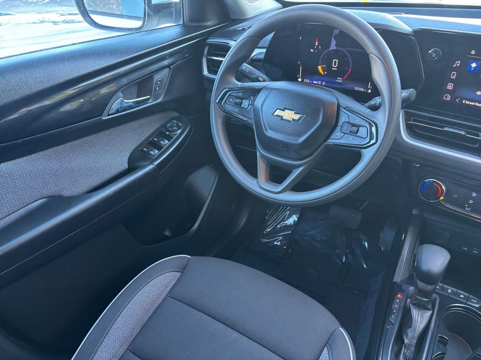 Used 2025 Chevrolet TrailBlazer LT image 30