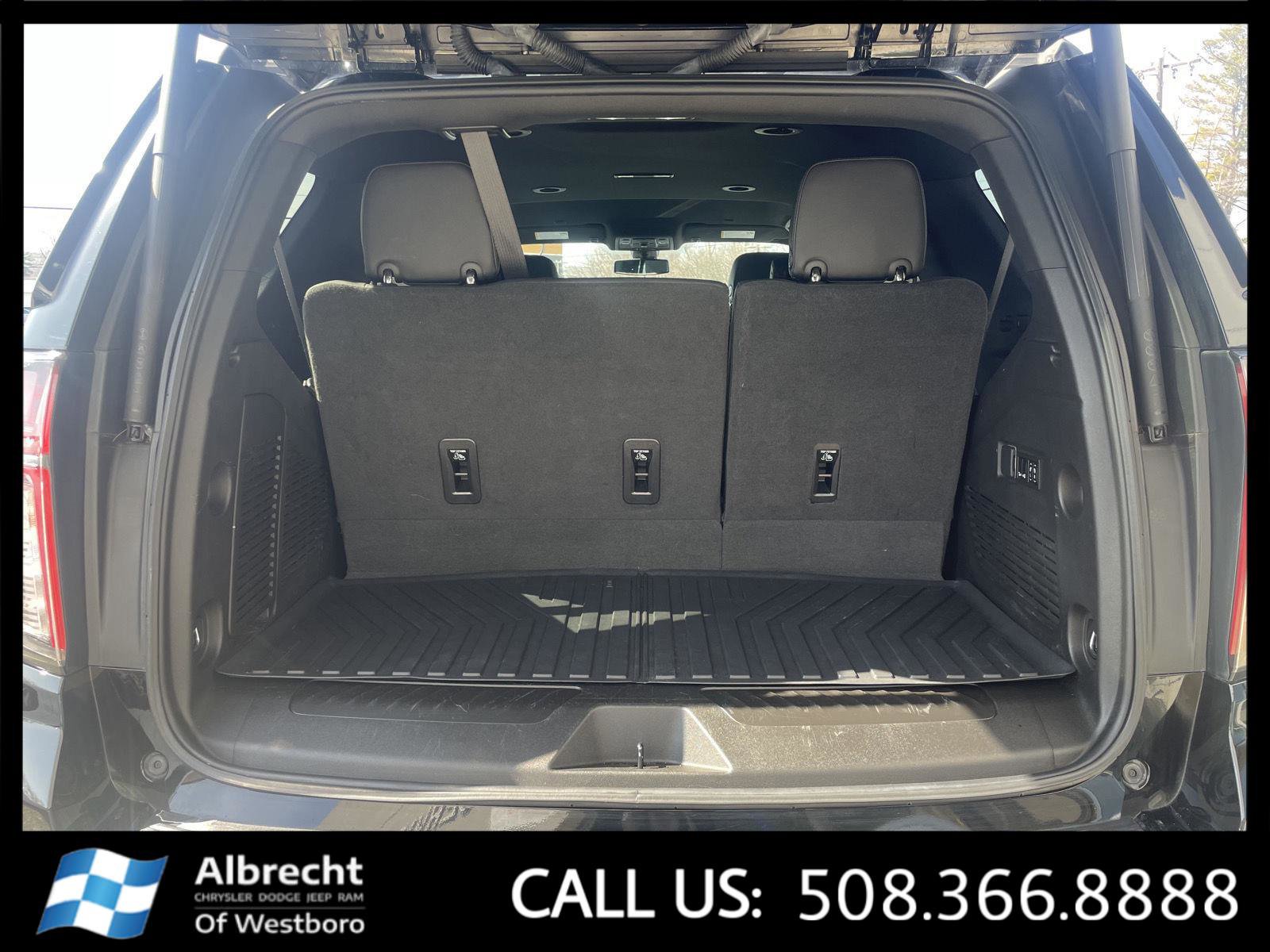 Used 2022 Chevrolet Tahoe LT w/ Luxury Package image 16