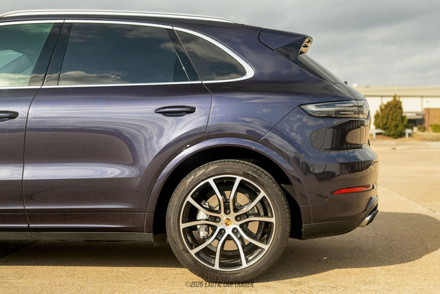 Used 2019 Porsche Cayenne Turbo image 5