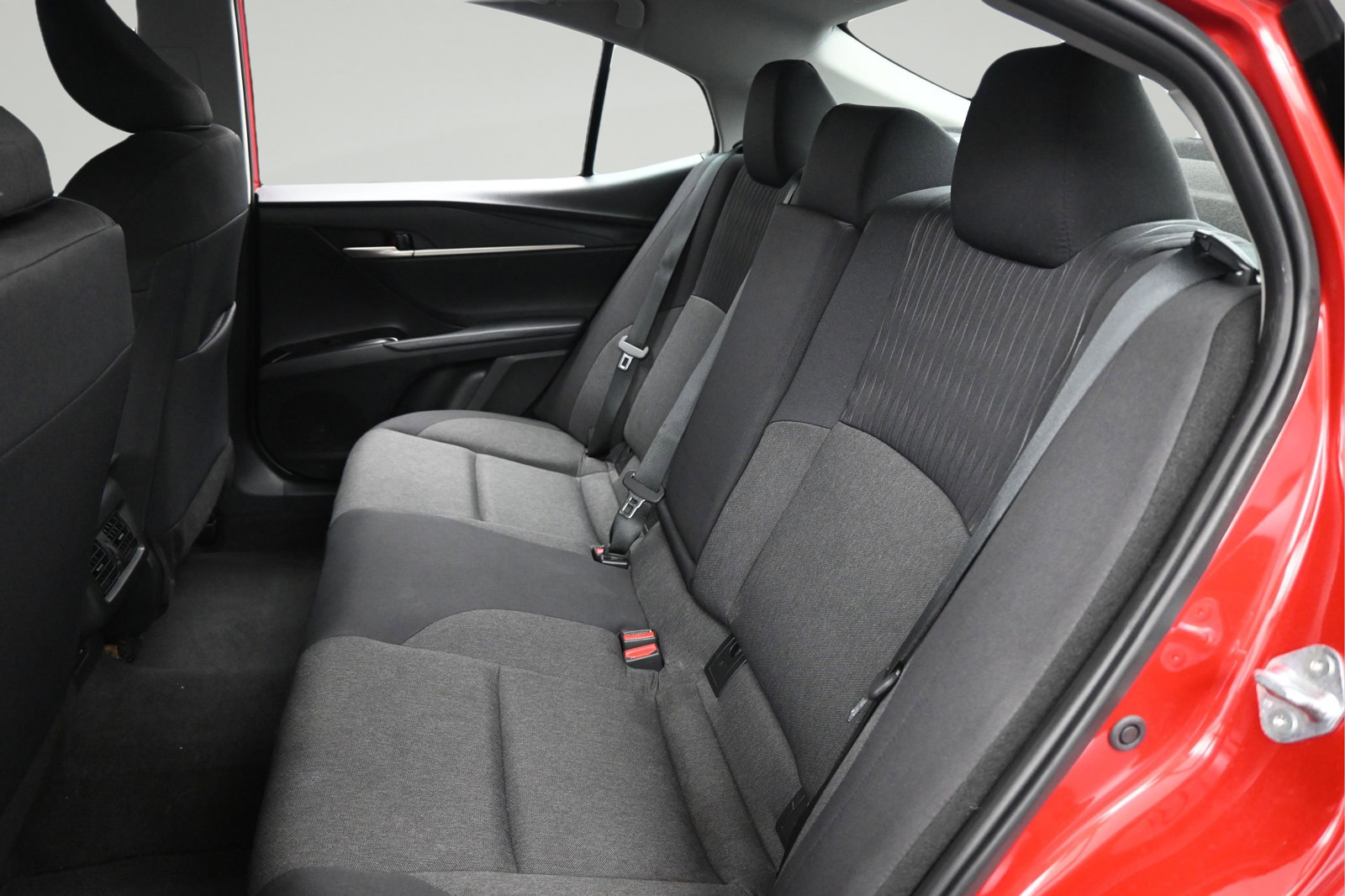 Used 2025 Toyota Camry LE FWD image 11