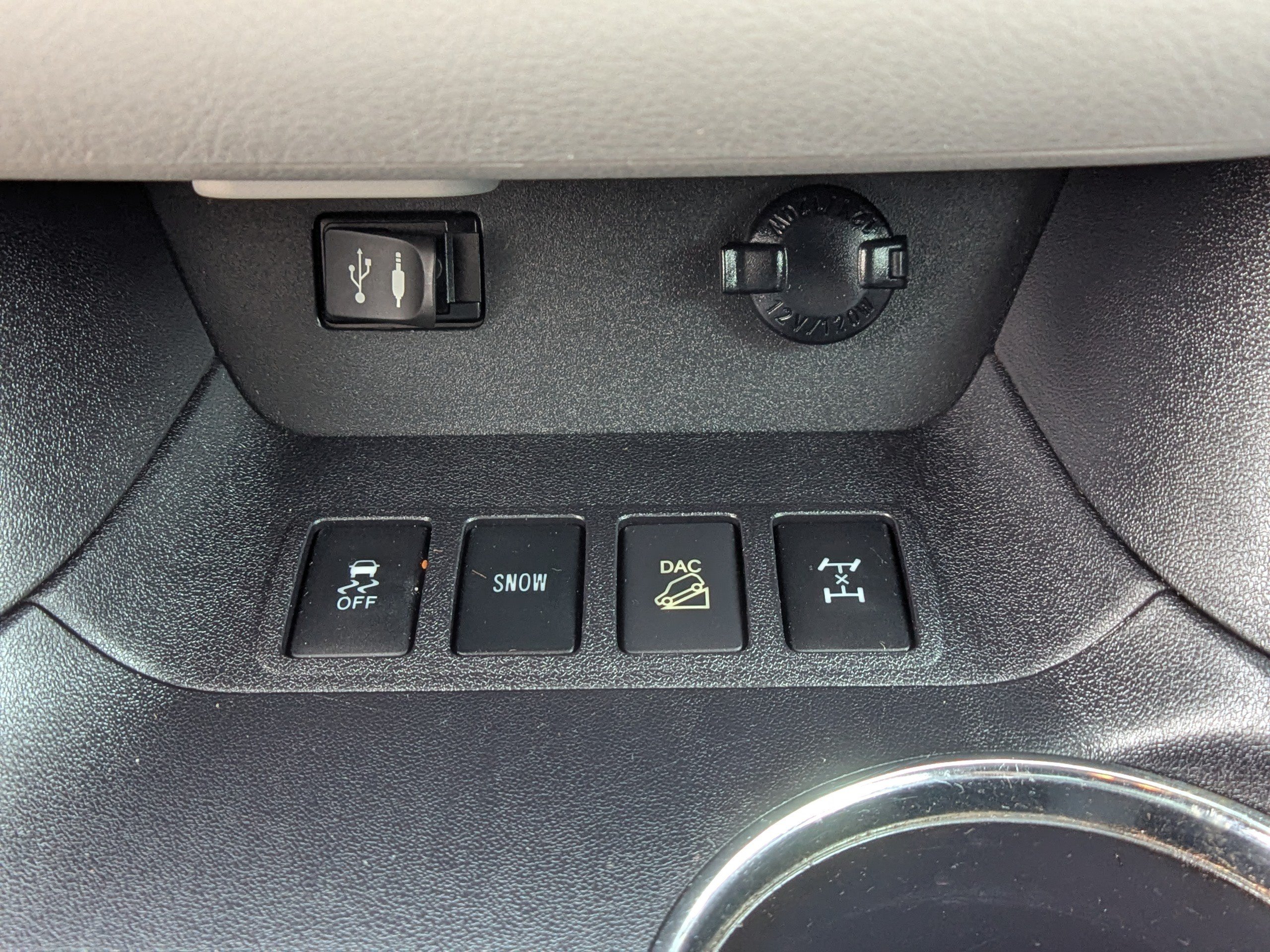 Used 2014 Toyota Highlander Limited AWD/4WD image 26
