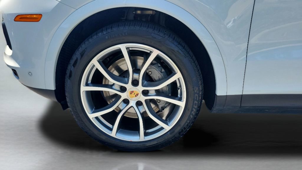 Used 2022 Porsche Cayenne S image 4