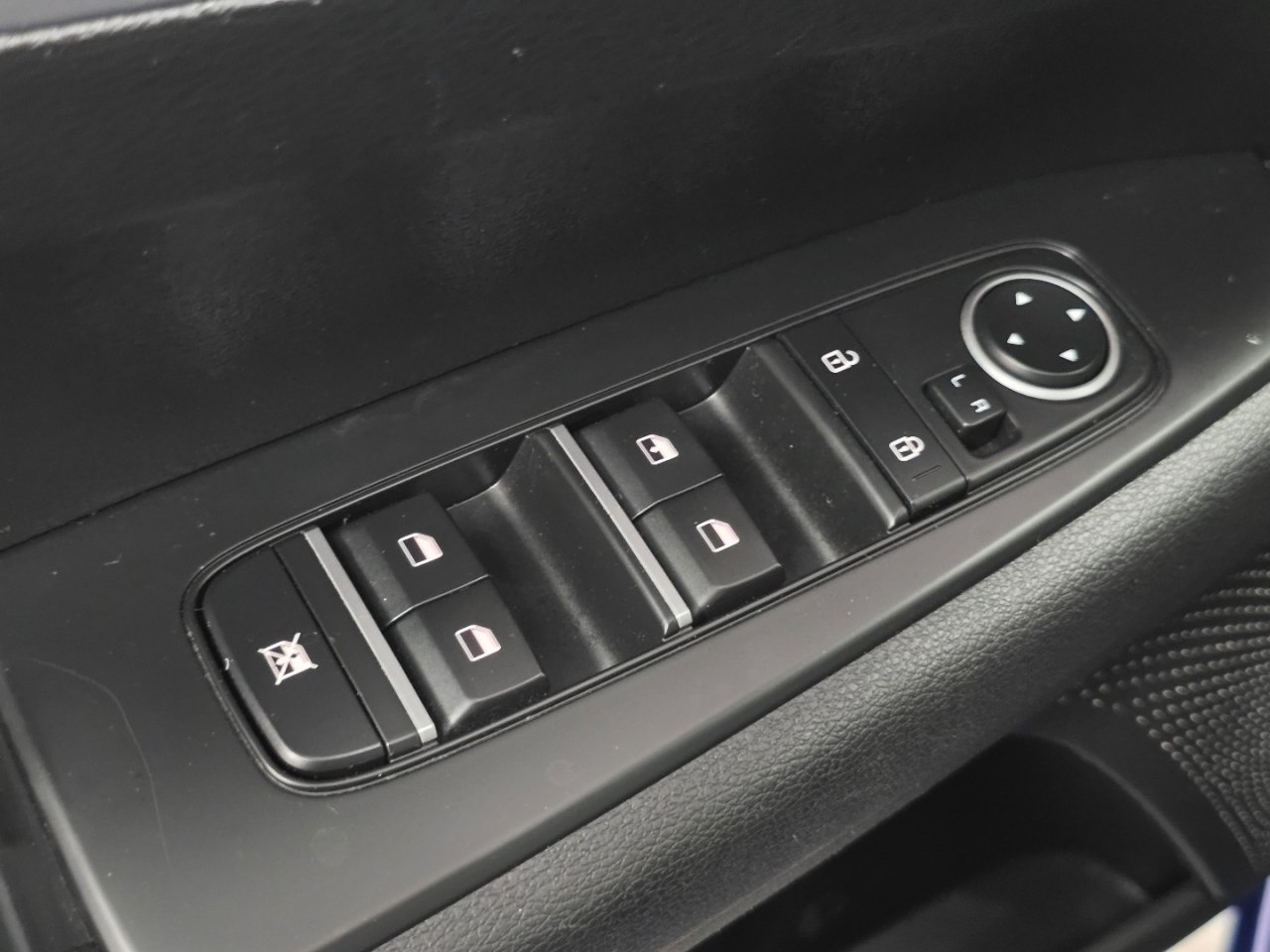 Used 2023 Kia Forte LXS image 22