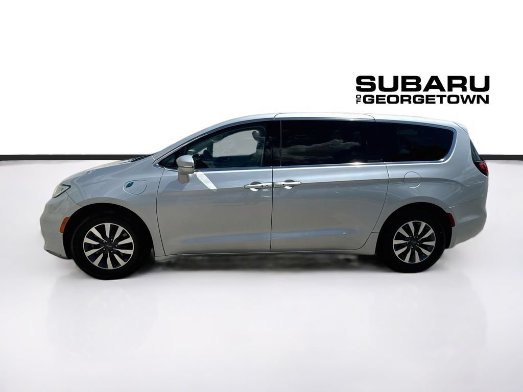 Used 2022 Chrysler Pacifica Touring-L FWD image 4