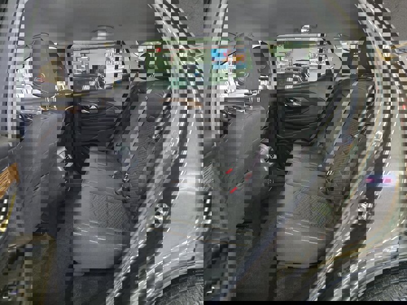 Used 2020 GMC Terrain SLE image 11