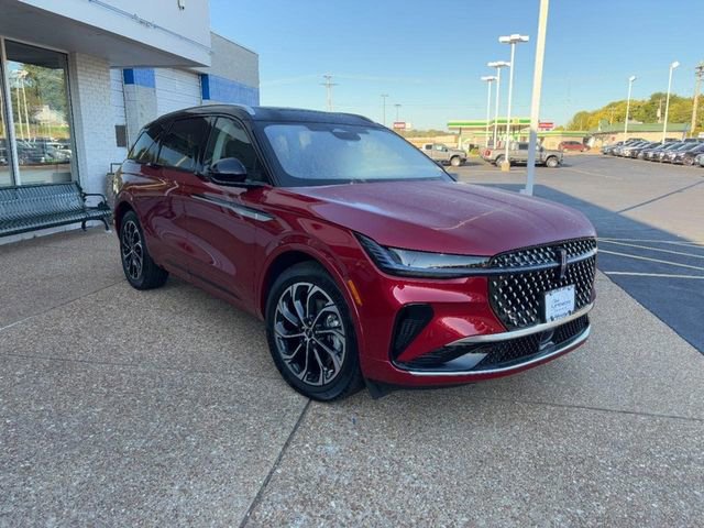 New 2025 Lincoln Nautilus Reserve image 2