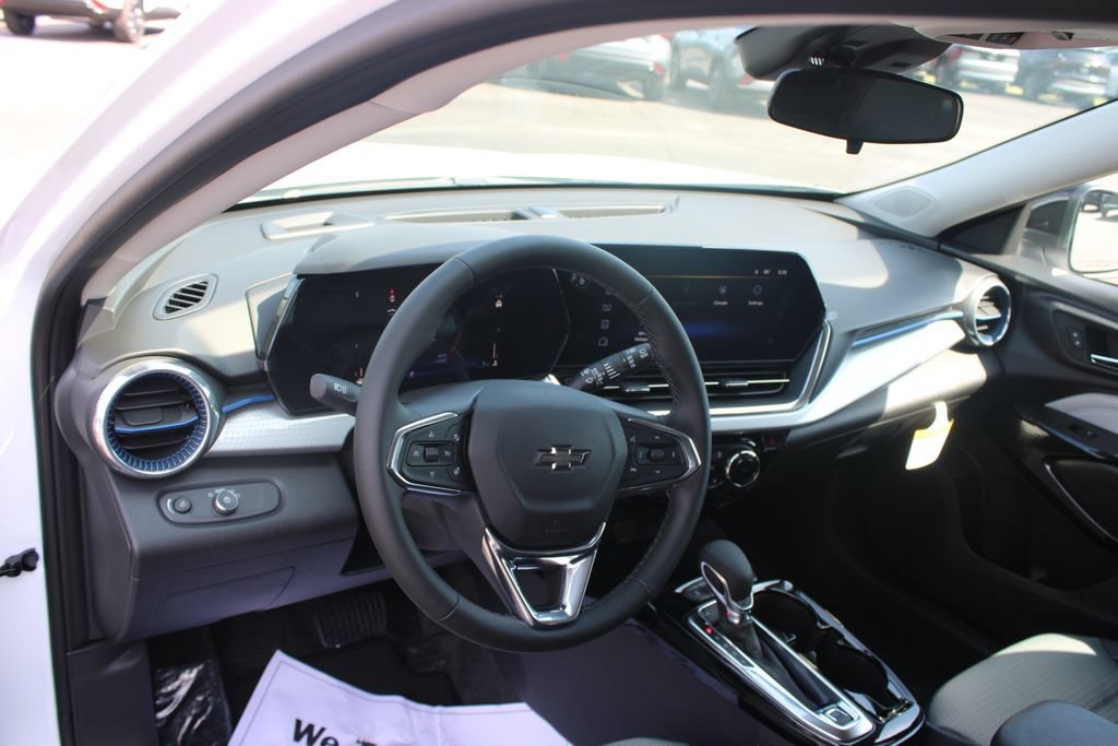 New 2026 Chevrolet Trax LT w/ Driver Confidence Package FWD image 23