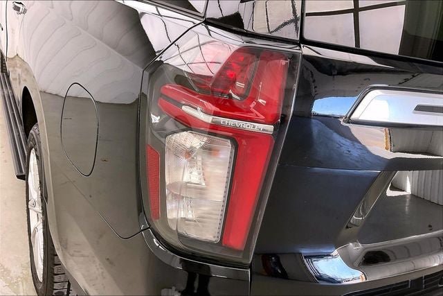 Used 2021 Chevrolet Suburban High Country w/ Premium Package AWD/4WD image 27
