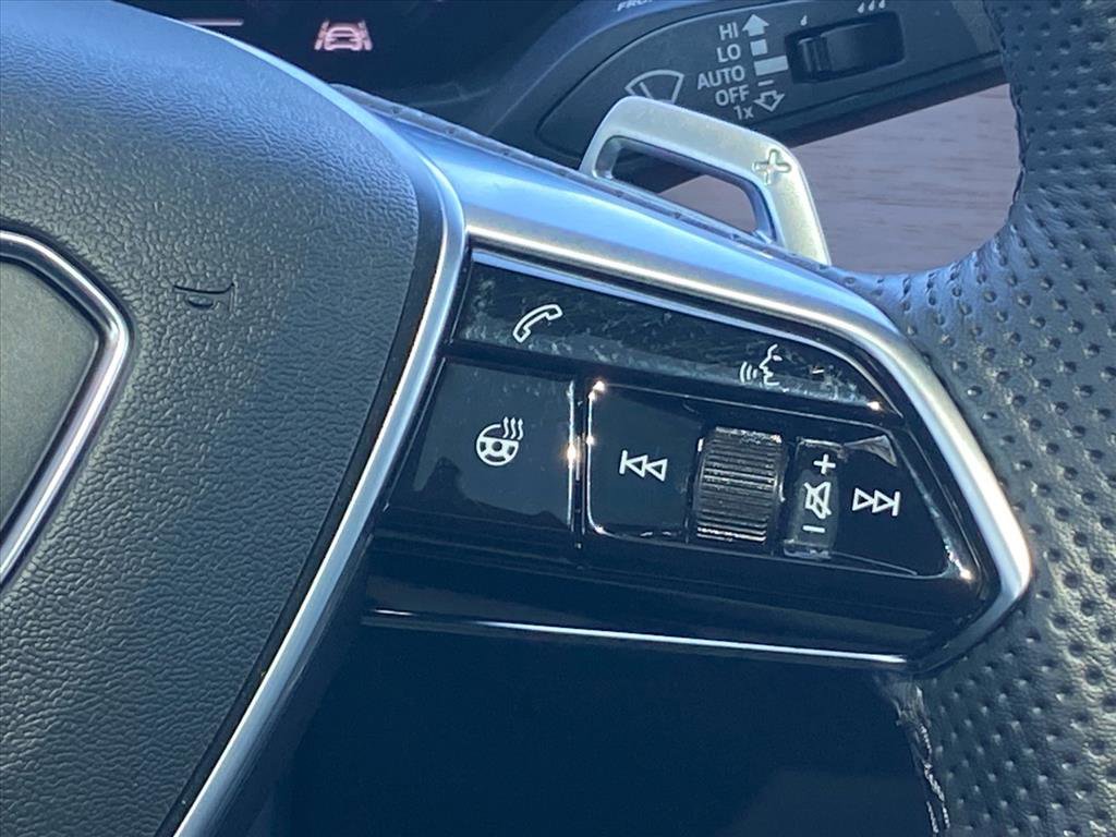 Used 2023 Audi e-tron GT Premium Plus image 8