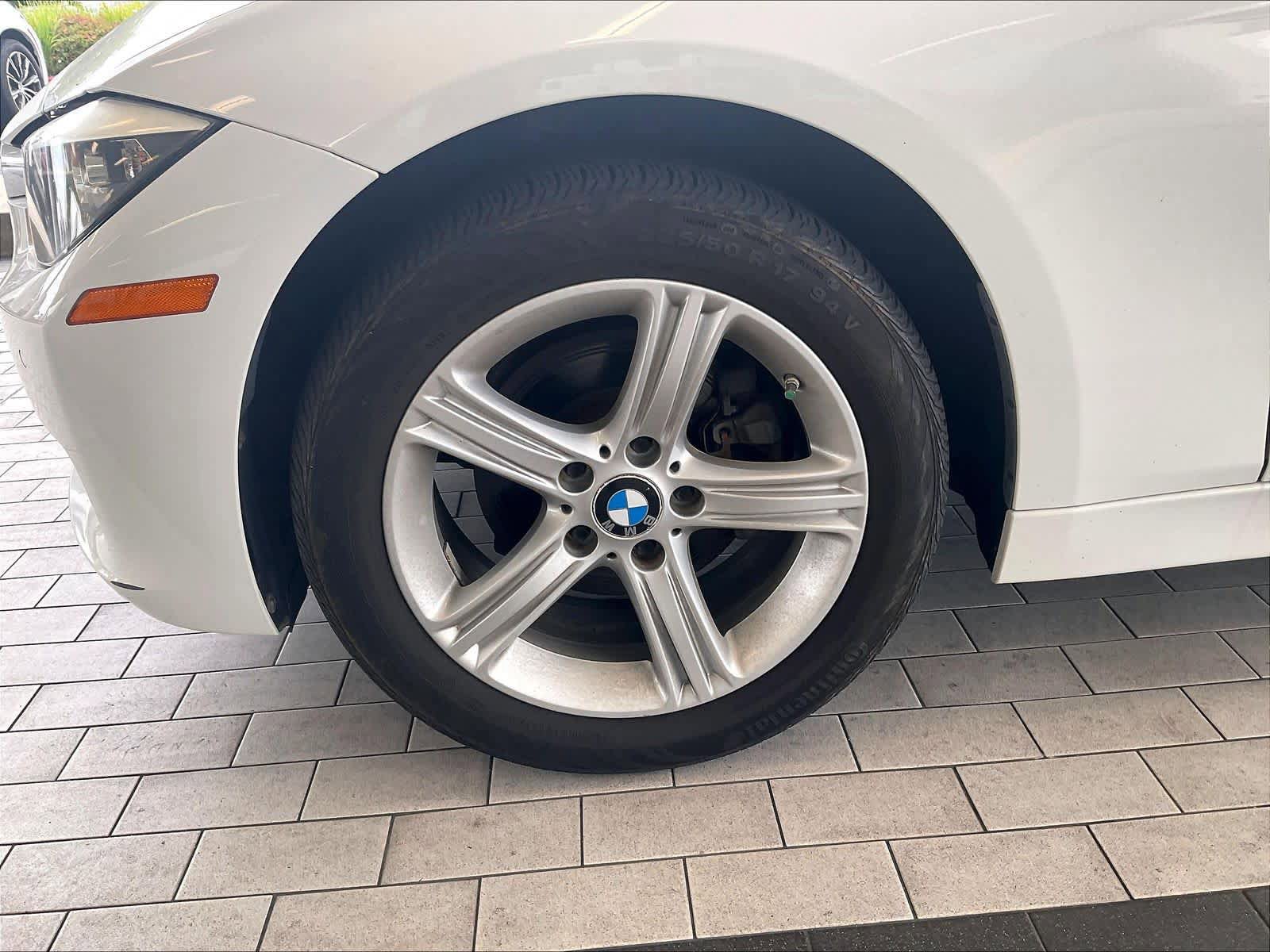 Used 2015 BMW 328i xDrive Sedan AWD/4WD image 11