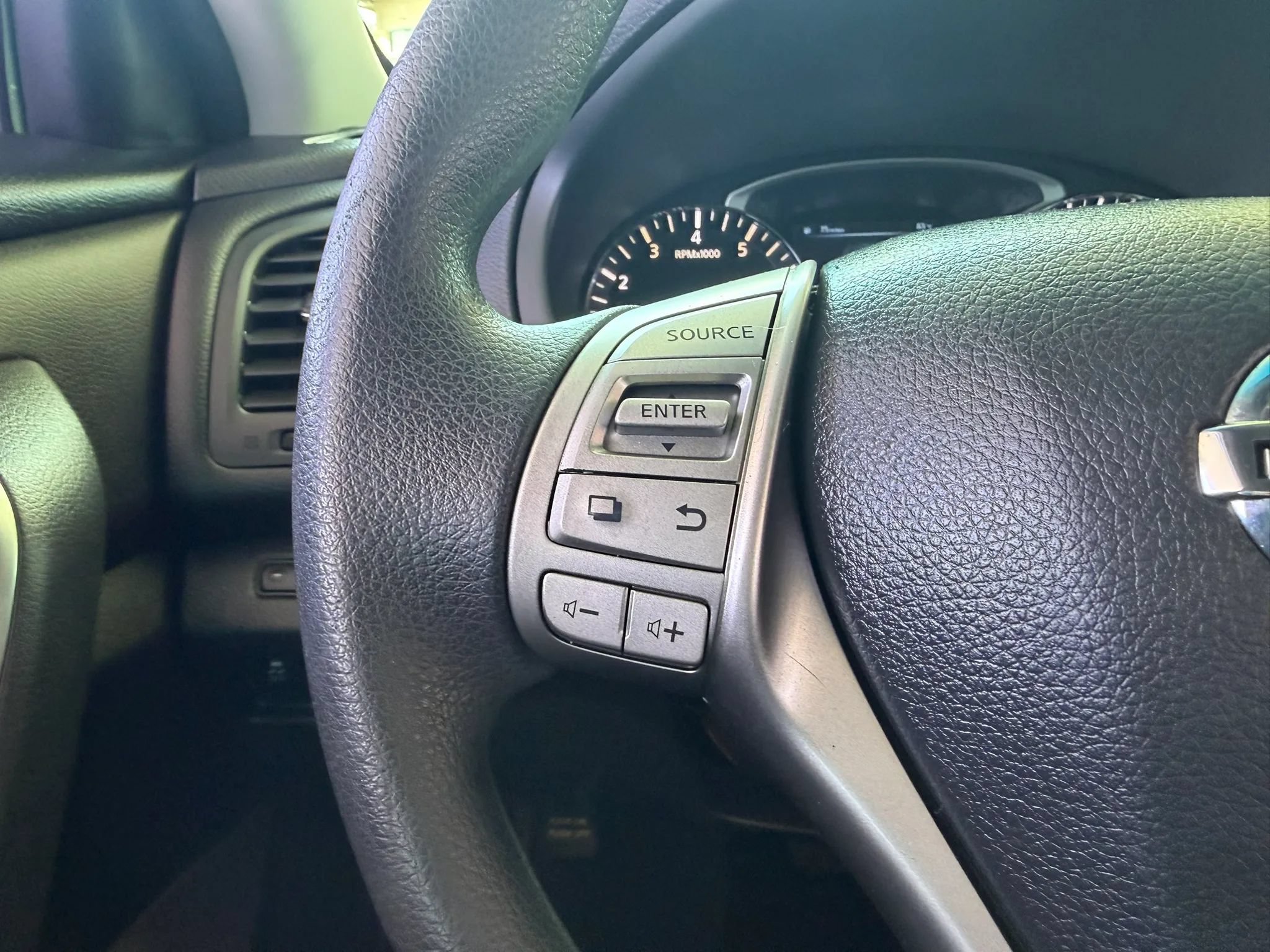 Used 2014 Nissan Altima 2.5 S FWD image 17