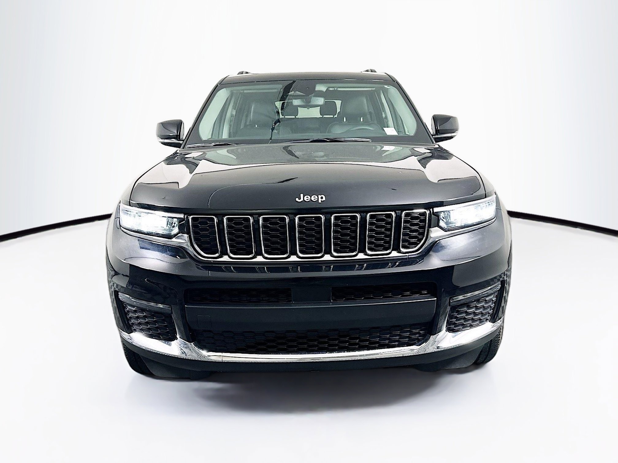 Used 2023 Jeep Grand Cherokee L Limited image 2