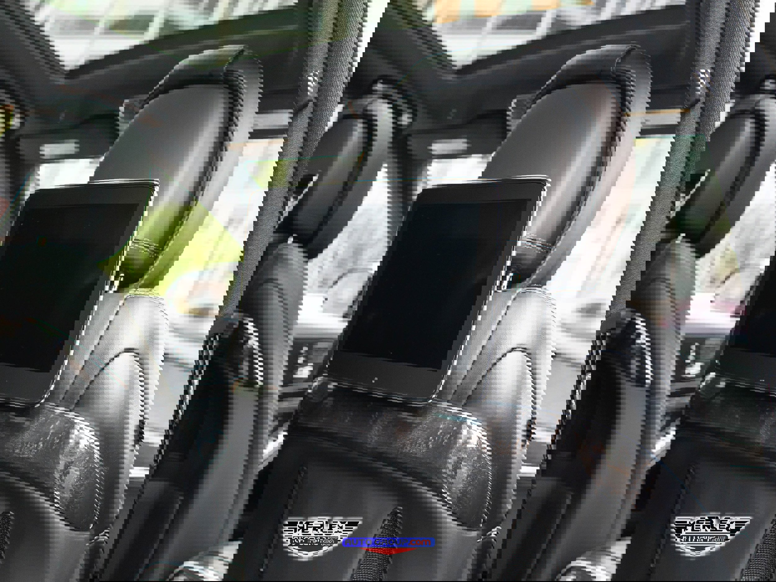 Used 2019 Mercedes-Benz S 560 4MATIC Sedan w/ Premium Package image 17