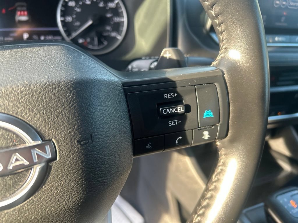 Used 2025 Nissan Rogue SV AWD/4WD image 24