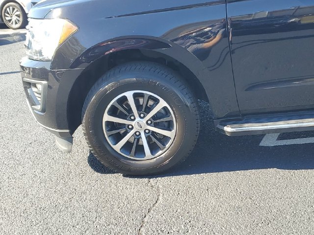 Used 2020 Ford Expedition Max XLT w/ Equipment Group 202A AWD/4WD image 8