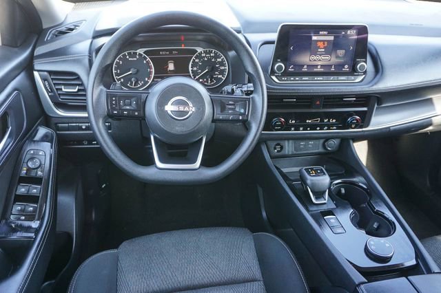 Used 2024 Nissan Rogue SV AWD/4WD image 16