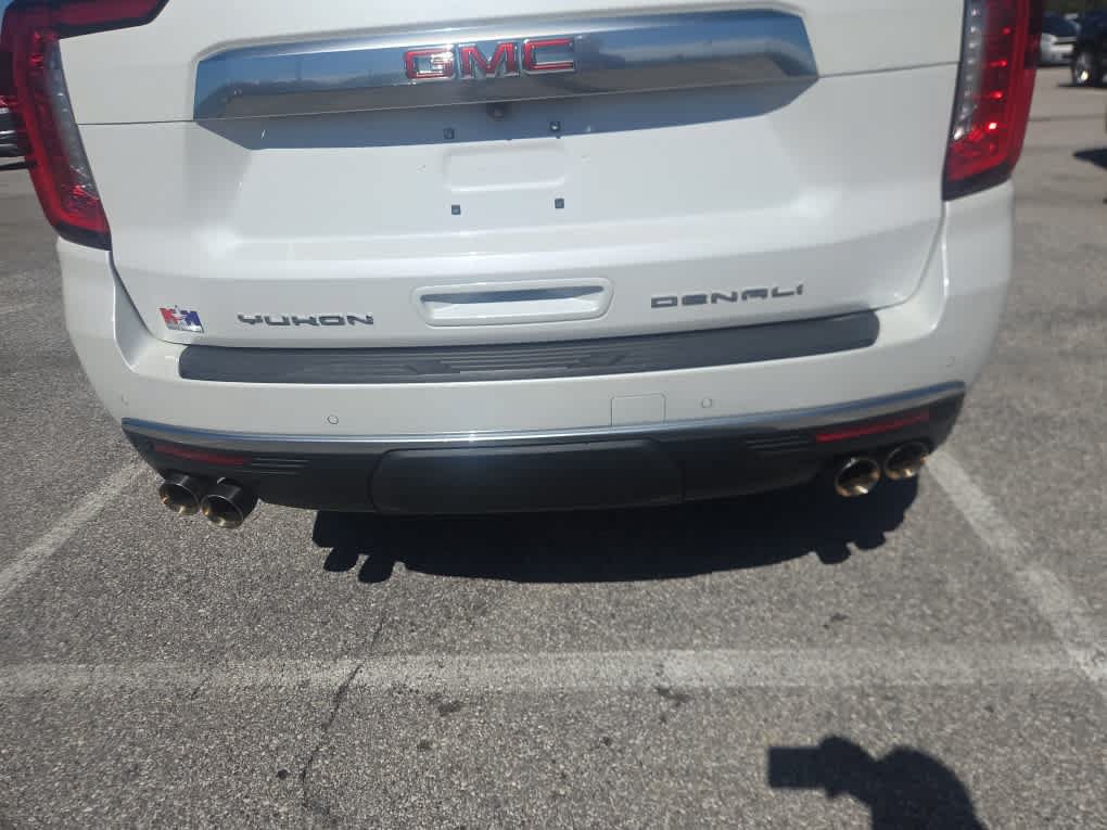 Used 2023 GMC Yukon XL Denali AWD/4WD image 19