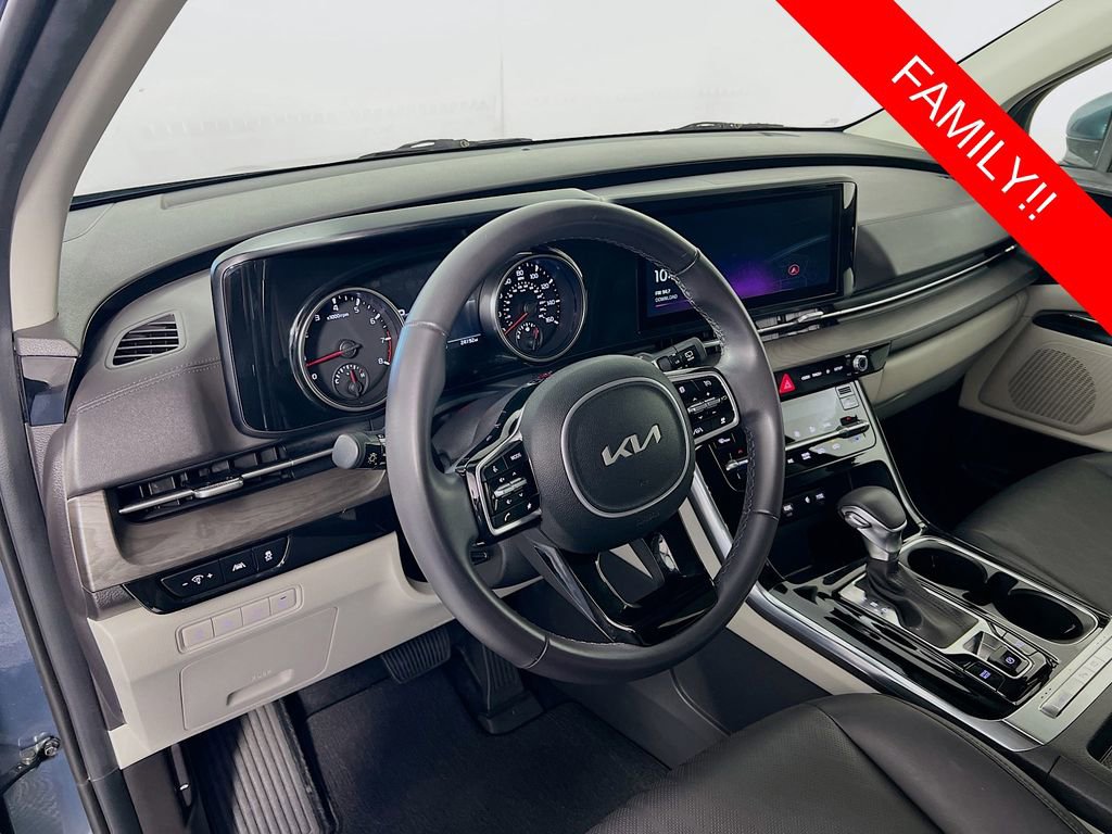 Certified 2024 Kia Carnival EX image 10