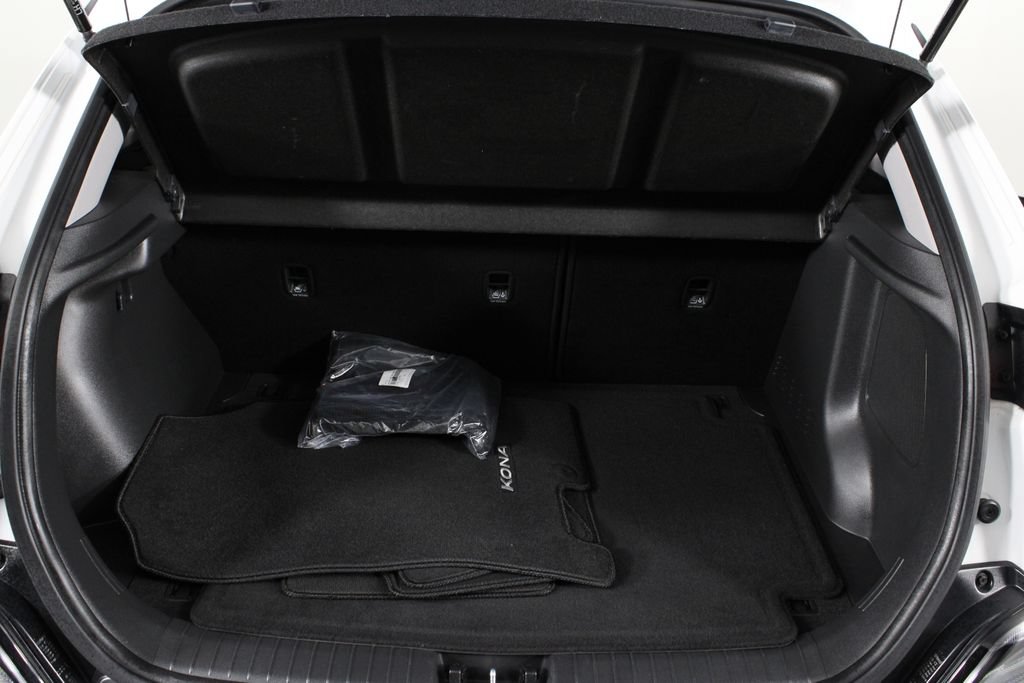 Certified 2023 Hyundai Kona Limited AWD/4WD image 18