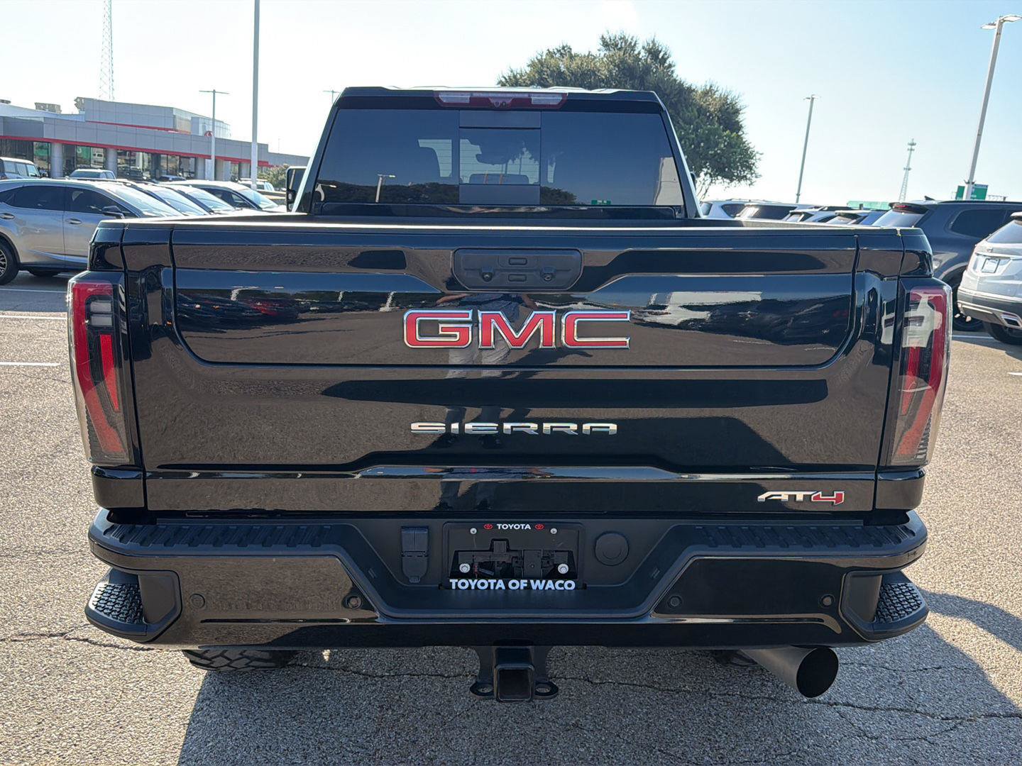 Used 2025 GMC Sierra 2500 AT4 w/ AT4 Premium Plus Package AWD/4WD image 4