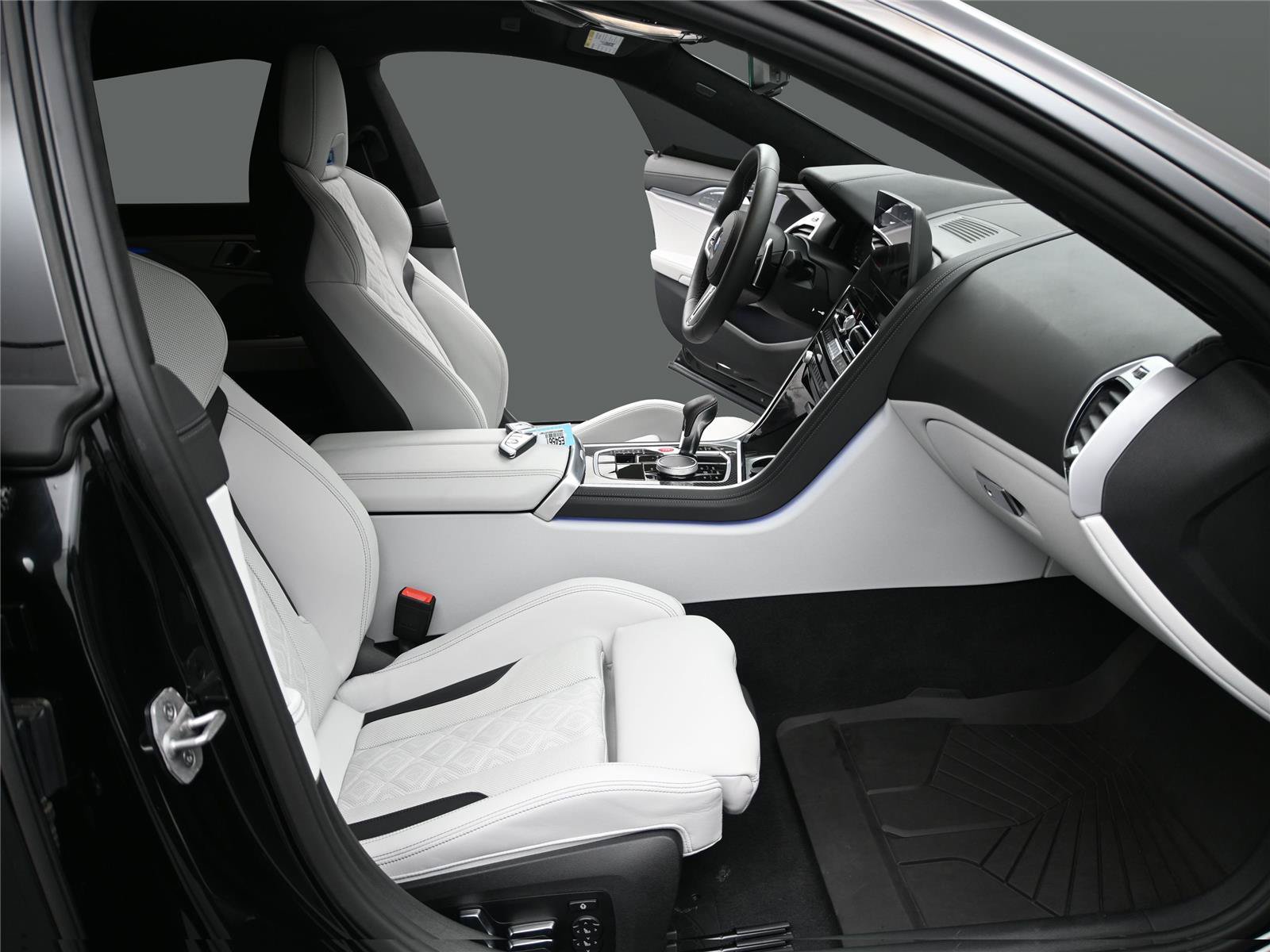 Used 2025 BMW M8 Competition AWD/4WD image 31
