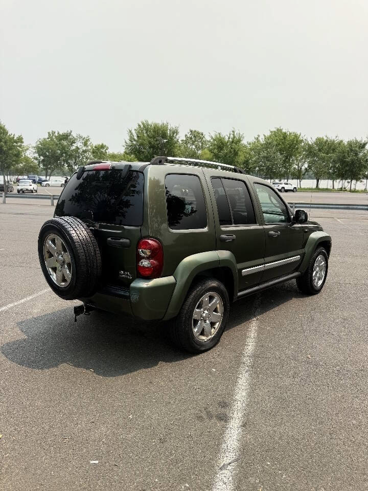 Used 2007 Jeep Liberty Limited AWD/4WD image 7