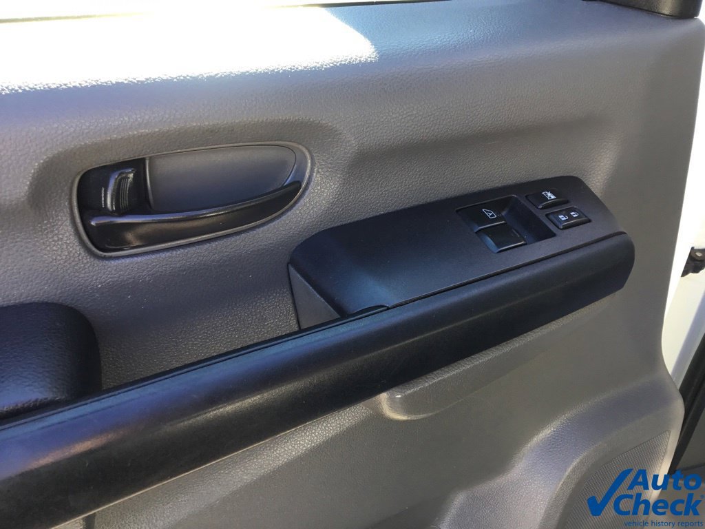 Used 2015 Nissan NV 3500 SV w/ Technology Package RWD image 19