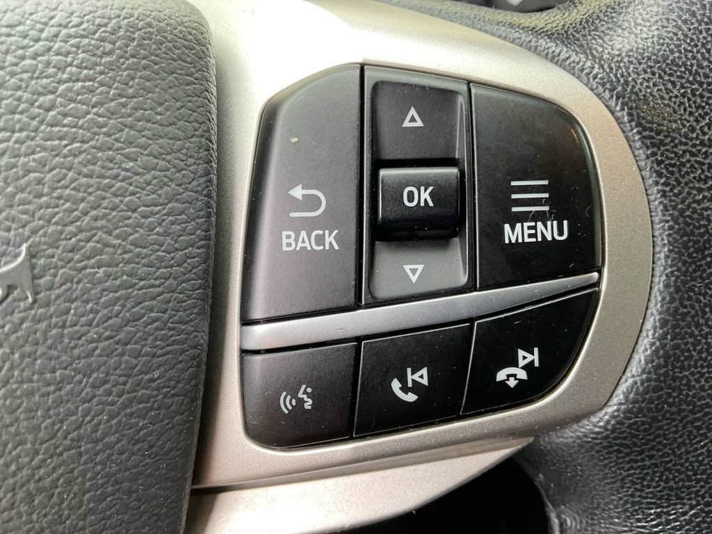 Used 2022 Ford Explorer XLT w/ Equipment Group 202A AWD/4WD image 35