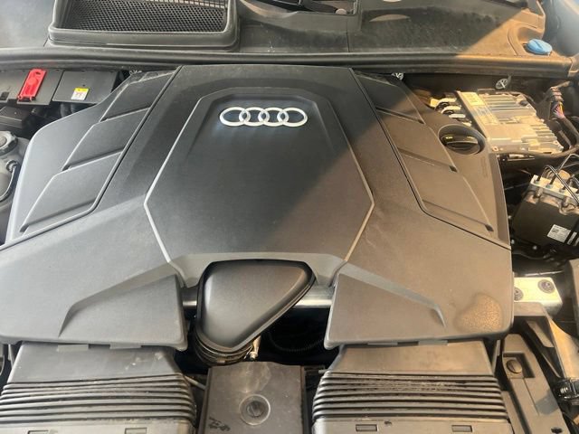 Used 2020 Audi Q8 Premium Plus w/ Premium Plus Package AWD/4WD image 36