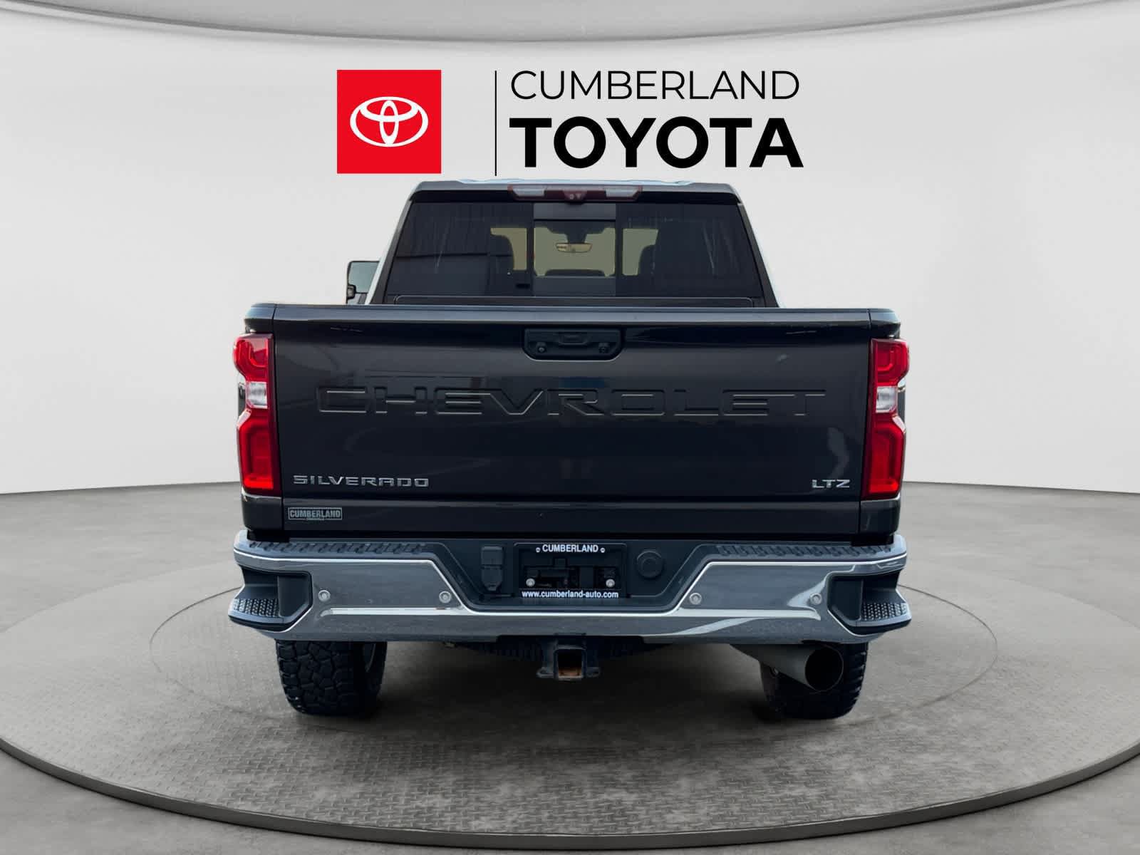 Used 2020 Chevrolet Silverado 2500 LTZ w/ LTZ Premium Package AWD/4WD image 4