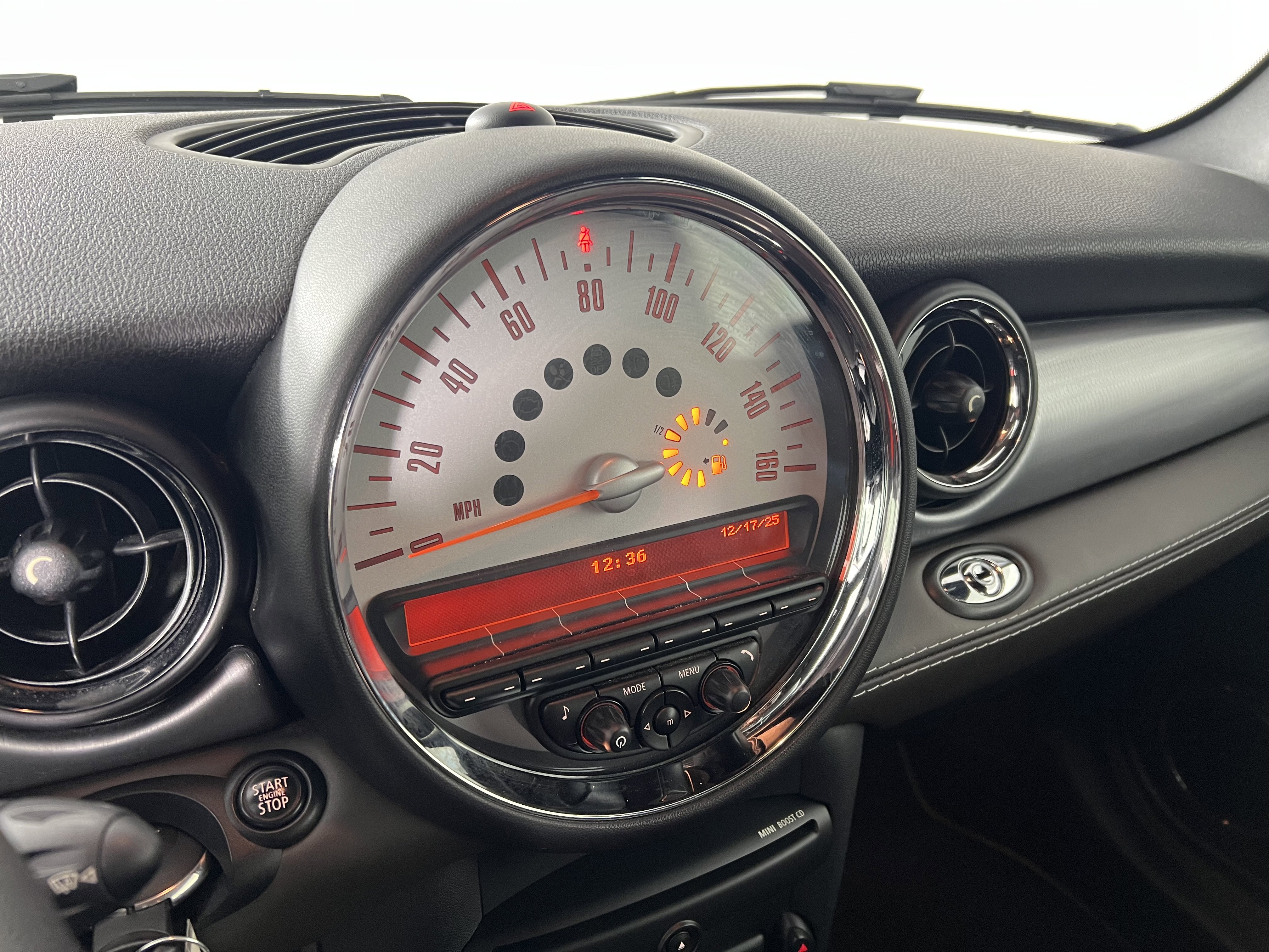 Used 2014 MINI Cooper S image 31