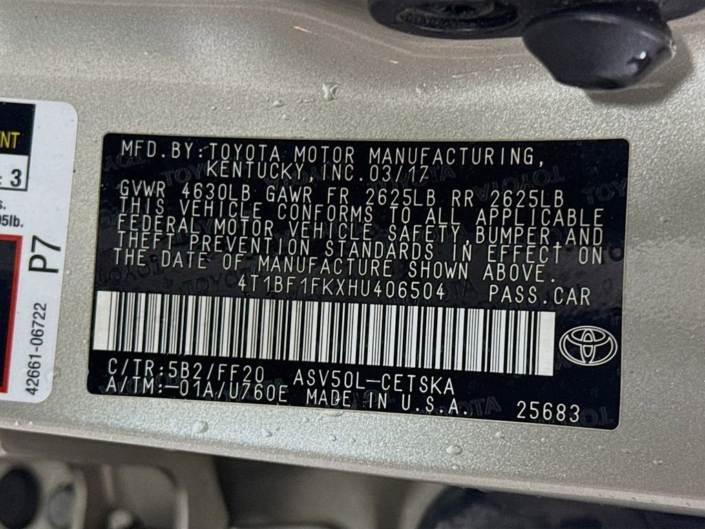 Used 2017 Toyota Camry SE w/ Moonroof Package FWD image 32