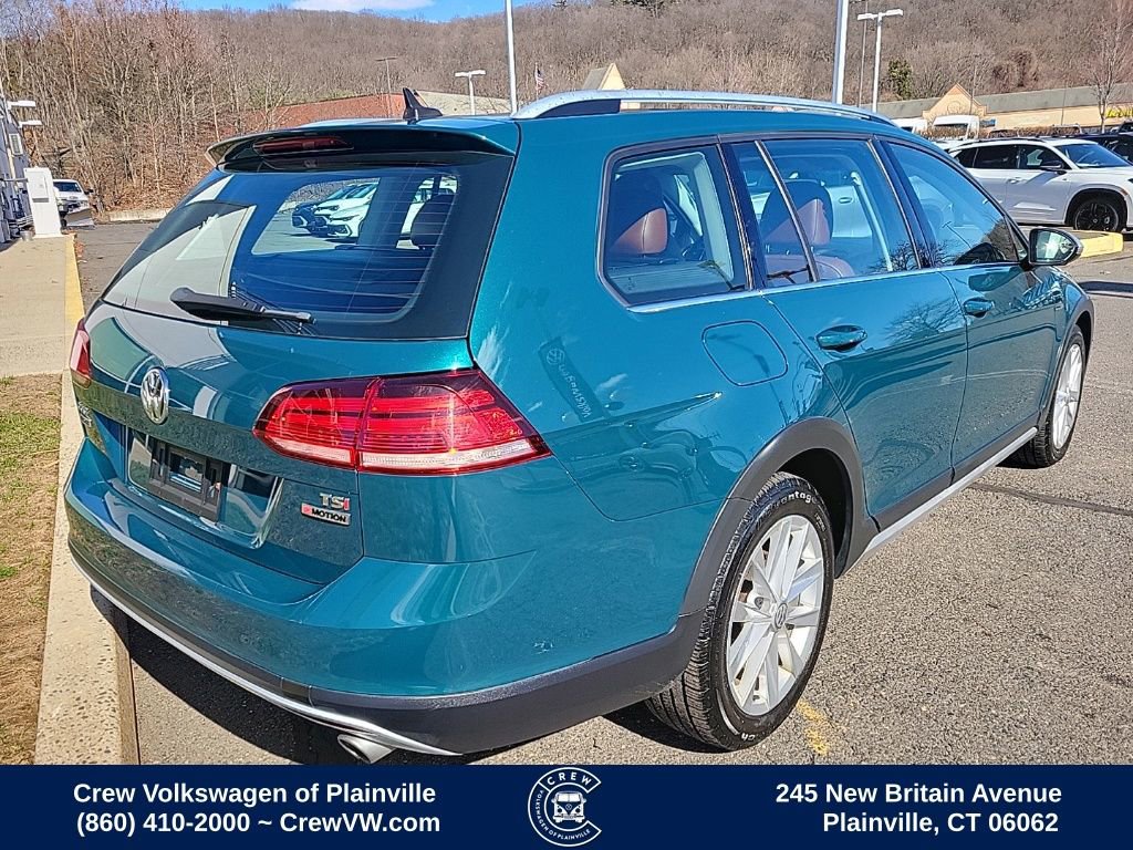 Used 2018 Volkswagen Golf Alltrack SE image 3