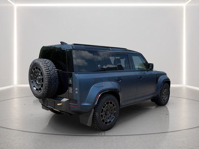 Certified 2026 Land Rover Defender 110 OCTA AWD/4WD image 9