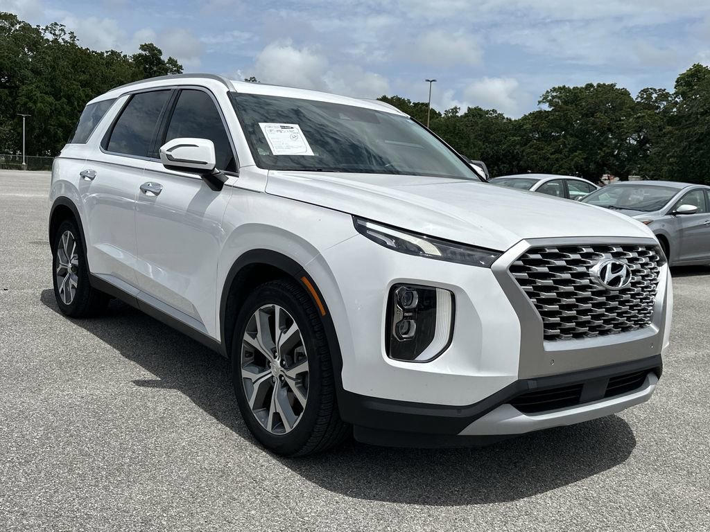 Used 2022 Hyundai Palisade SEL w/ Premium Package FWD image 2