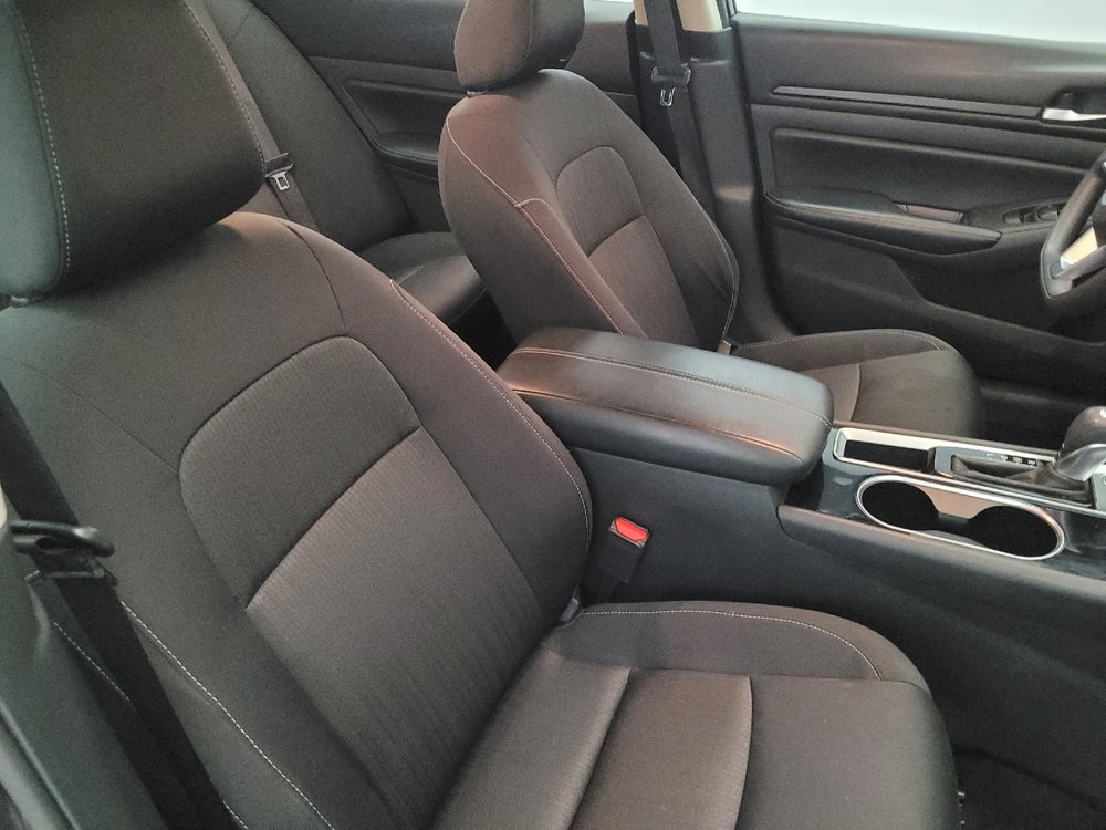 Used 2024 Nissan Altima 2.5 SV image 21
