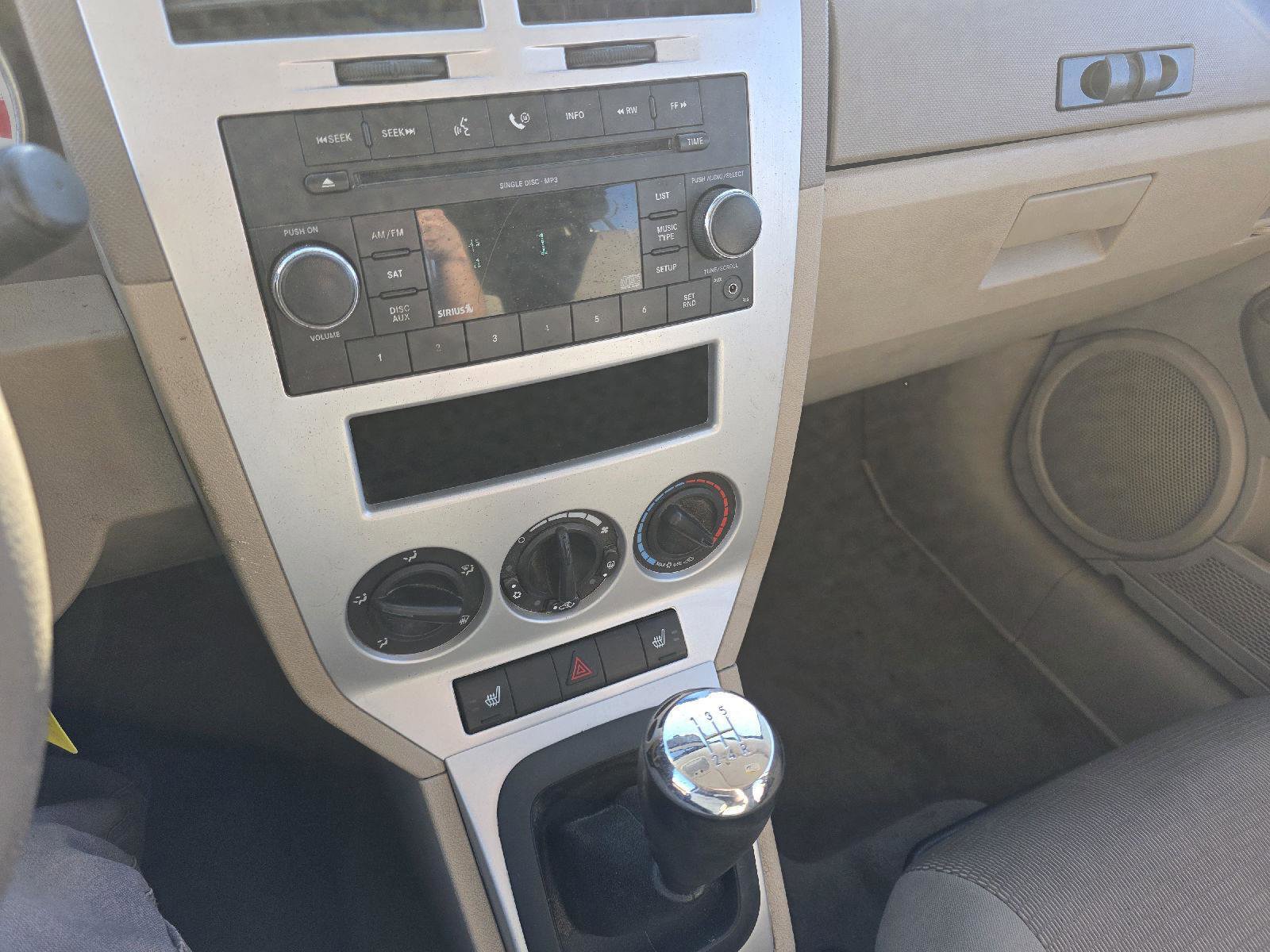 Used 2009 Dodge Caliber SXT w/ Driver Convenience Group image 14