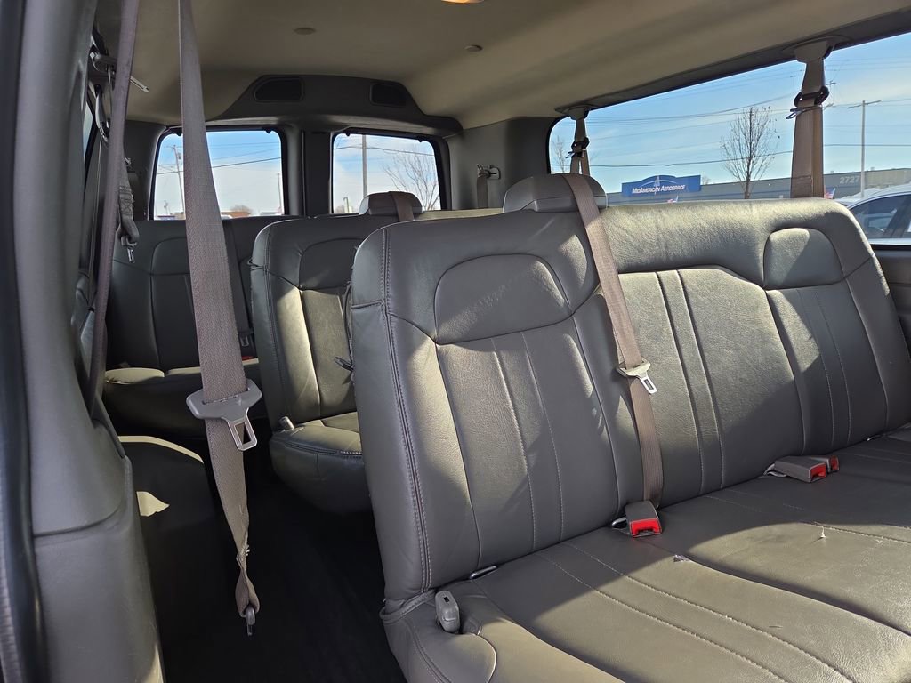 Used 2019 Chevrolet Express 3500 LS image 28